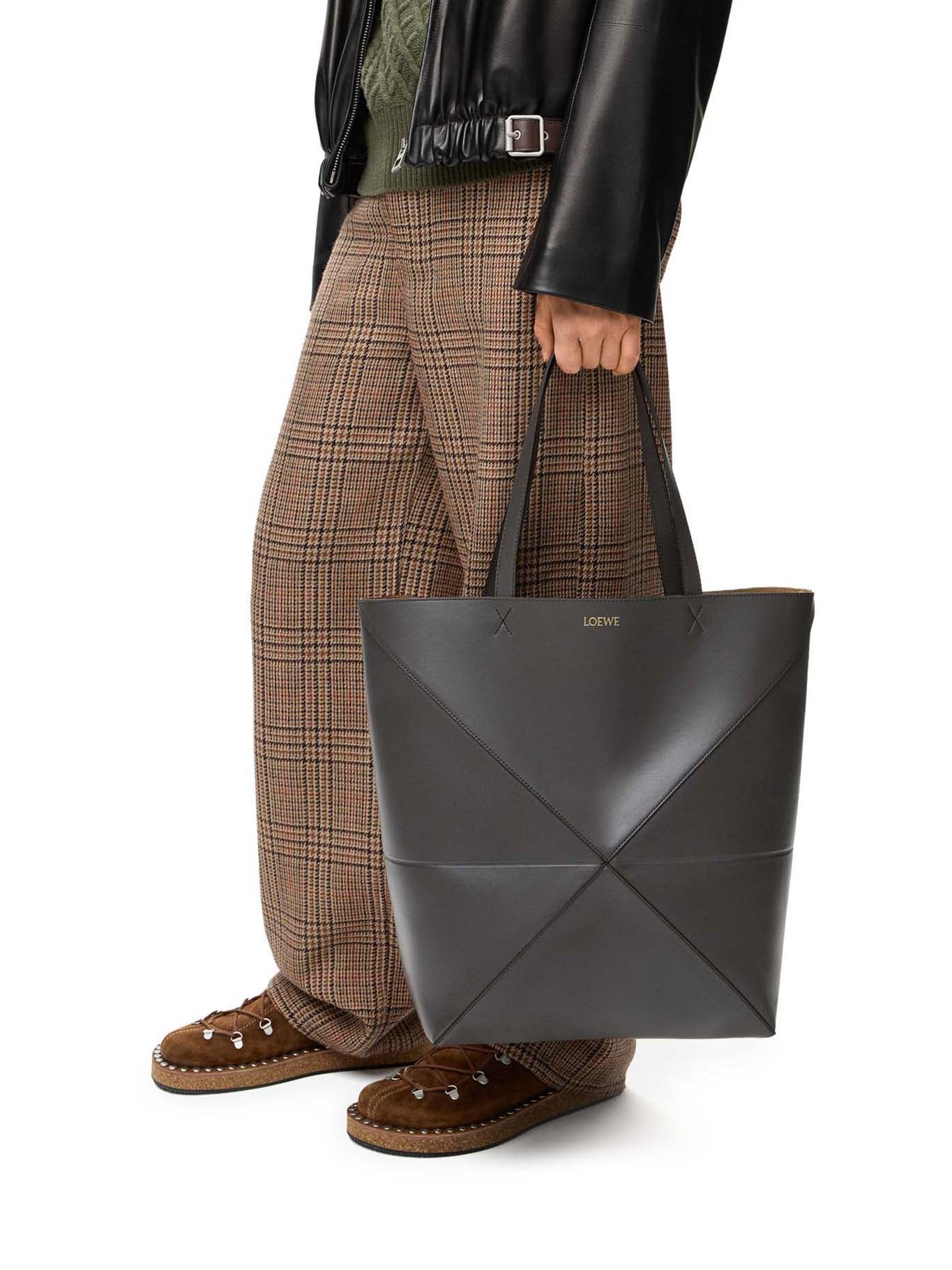 PUZZLE FOLD TOTE XL BAG IN POLISHED CALFSKIN - Image 4