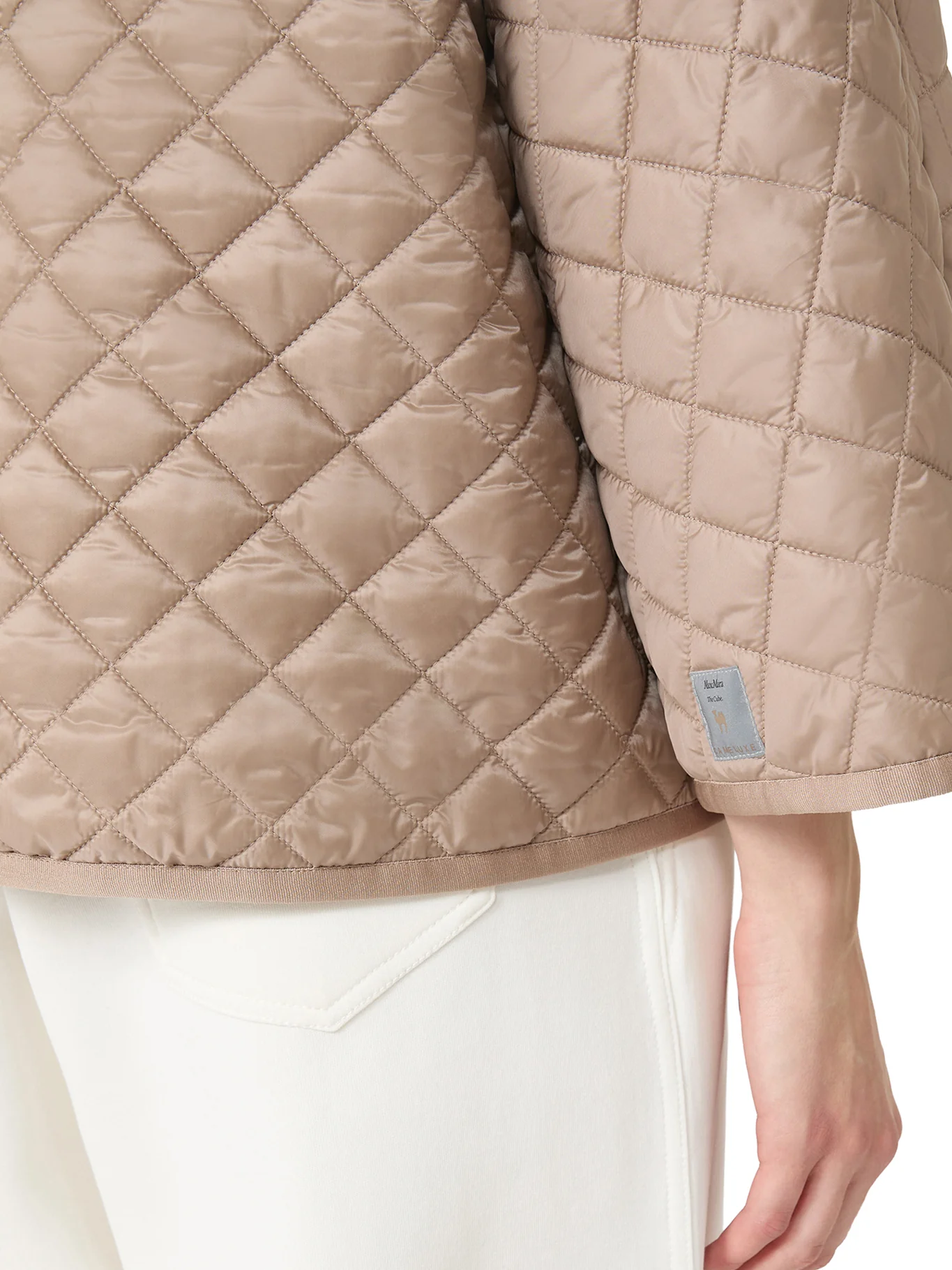 REVERSIBLE HOOD PADDED IN DROP-PROOF CANVAS - Image 6